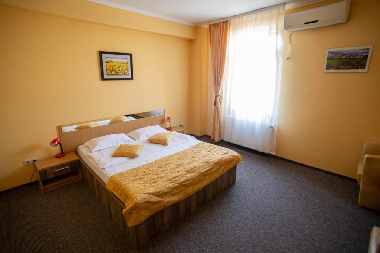 Hotel Alexandra Тімішоара Екстер'єр фото